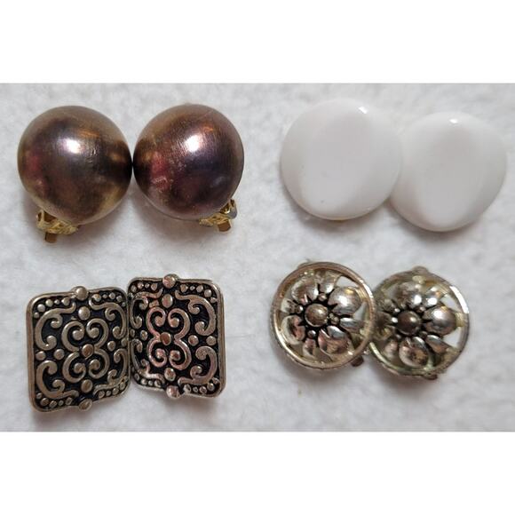Clip On Earrings 6 Pc Lot 80s 90s Vintage Button Black White Silver Iridescent - Picture 3 of 5